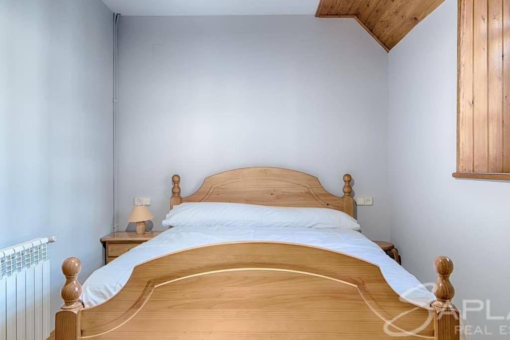 Villa Saplan Real Estate Pensaueth à Salardú Extérieur photo
