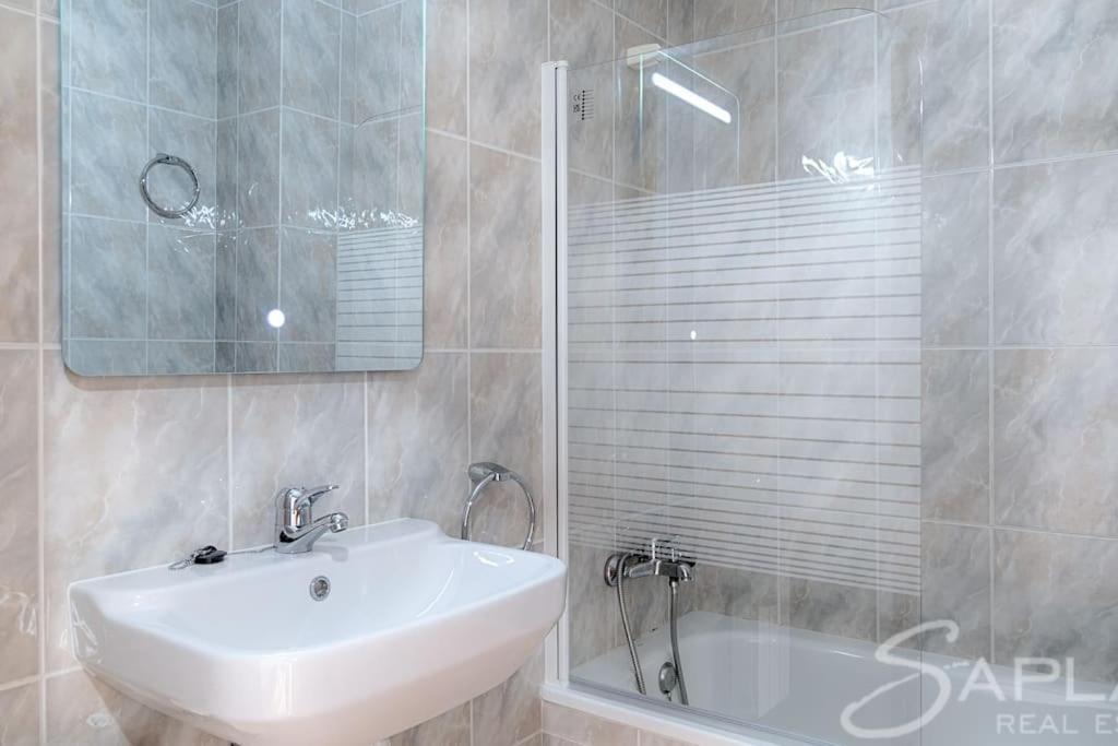 Villa Saplan Real Estate Pensaueth à Salardú Extérieur photo