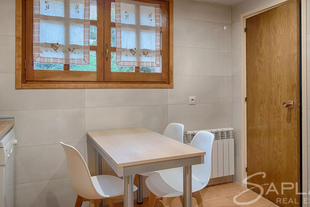 Villa Saplan Real Estate Pensaueth à Salardú Extérieur photo