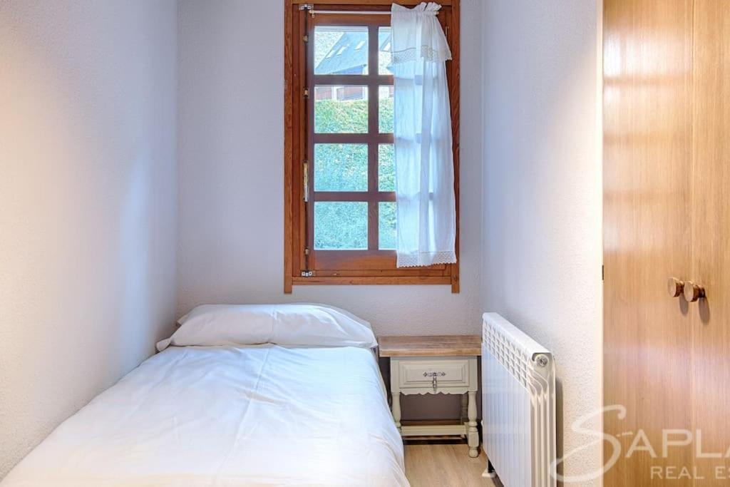 Villa Saplan Real Estate Pensaueth à Salardú Extérieur photo