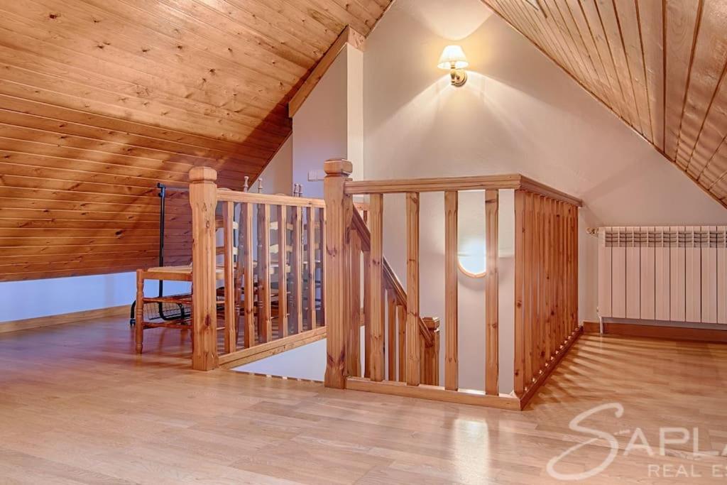 Villa Saplan Real Estate Pensaueth à Salardú Extérieur photo