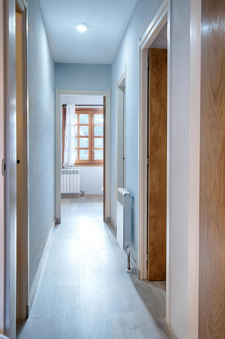 Villa Saplan Real Estate Pensaueth à Salardú Extérieur photo